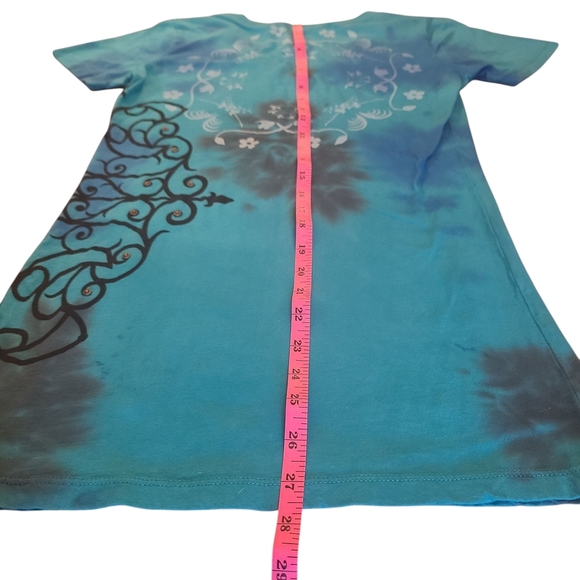Sugar & Rox By Buckle Womens Teal Tie-Dye V-neck Graphic Tee w/ Rhinestones - M - Picture 9 of 9